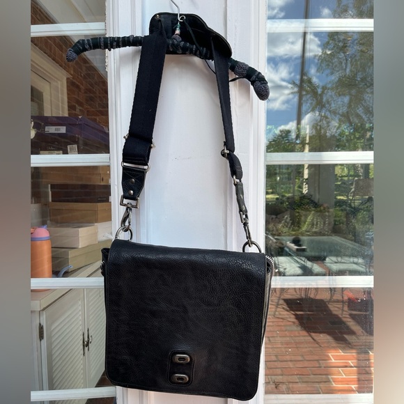 WILL Leather Goods Otto Crossbody Bag NWT - Picture 16 of 16